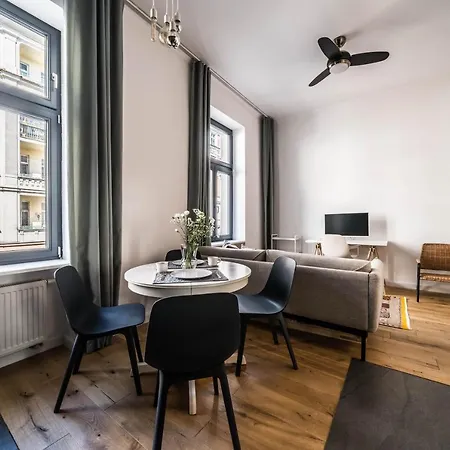 Rent Like - Garbary 32 Appartement